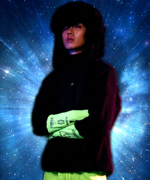 COME（シーオーエムイー）の「[UNISEX] Arm-Warmer Fleece Pullover (Black)（スウェット）」