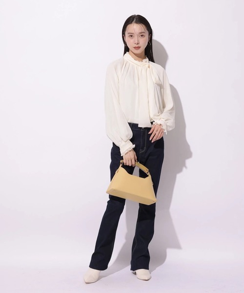 Mystrada（マイストラーダ）の「スリムフレアデニム（その他パンツ・レディース・ライトブルー/ネイビー・38/36/34）」の8枚目の写真