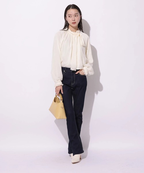 Mystrada（マイストラーダ）の「スリムフレアデニム（その他パンツ・レディース・ライトブルー/ネイビー・38/36/34）」の10枚目の写真