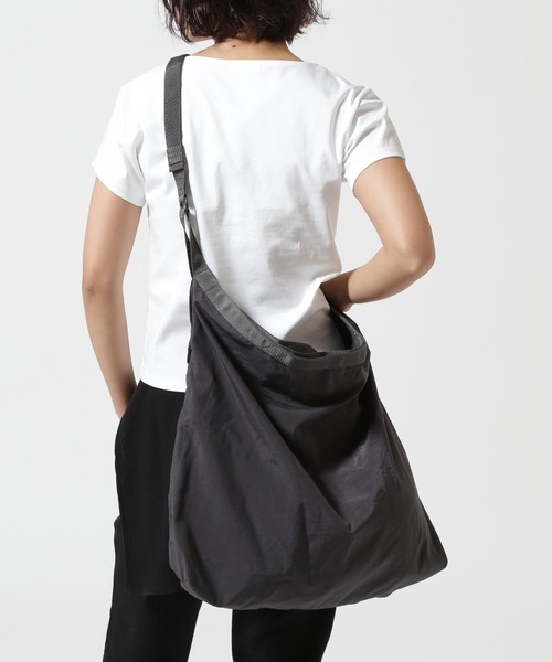 SLOW(スロウ)の「SLOW(スロウ)packer 2way shoulder bag L(ショルダーバッグ・メンズ・ブラック/グレー・F)」の2枚目の写真