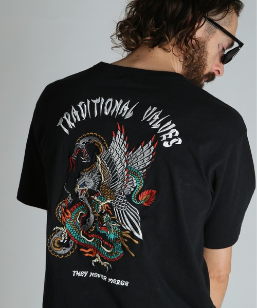 schott（ショット）の「Schott/ショット/BATTLE ROYALE EMB. T-SHIRT/バトル ロワイヤル 刺繍 Ｔシャツ（Tシャツ/カットソー・メンズ・ブラック/ホワイト/ベージュ・M/L/XL/2XL）」の13枚目の写真