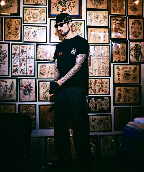 schott（ショット）の「Schott/ショット/BATTLE ROYALE EMB. T-SHIRT/バトル ロワイヤル 刺繍 Ｔシャツ（Tシャツ/カットソー・メンズ・ブラック/ホワイト/ベージュ・M/L/XL/2XL）」の5枚目の写真