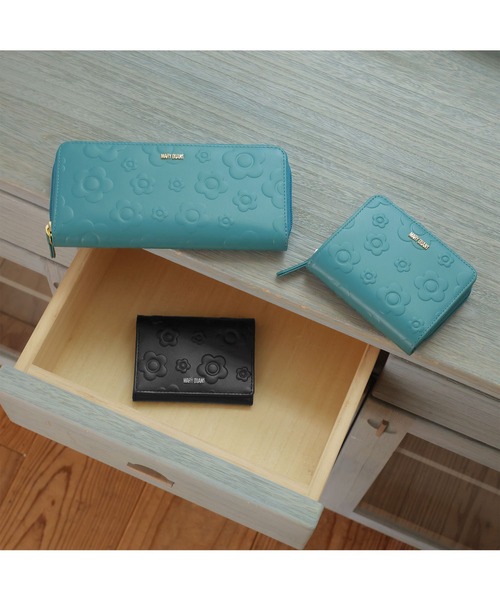 デイジーエンボスフロート ウォレット（財布）｜MARY QUANT（マリー