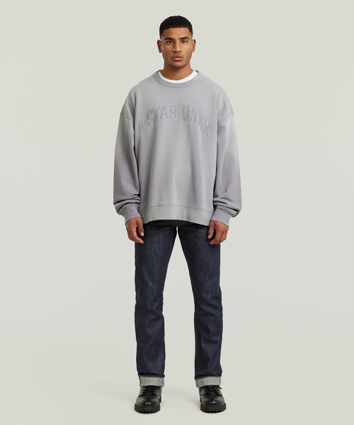 G-STAR（ジースター）の「Sunfaded Applique Loose Sweater/ヴィンテージライクサンフェード加工オーバーサイズアップリケロゴスウェット/トレーナー（スウェット・メンズ・グレー系その他/ダークブラック・MEDIUM/SMALL/X-SMALL/X-LARGE/LARGE）」の5枚目の写真