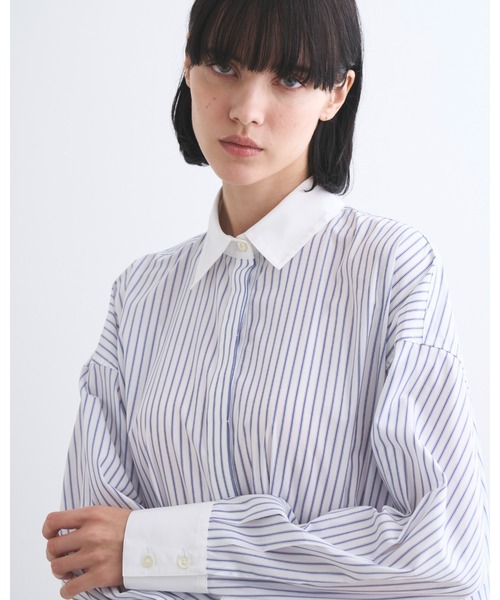 Traditional Weatherwear(トラディショナルウェザーウェア)の「GRAYS(シャツ/ブラウス・レディース・ネイビー系1/ブルー系・S/XS)」の1枚目の写真