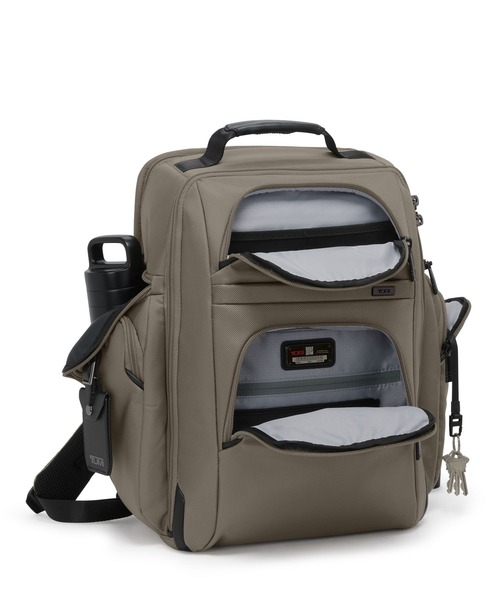 TUMI（トゥミ）の「TUMI ALPHA（アルファ） トゥミ・ブリーフ・パック（A4/PC15インチまで対応）（バックパック/リュック・メンズ・グレー系その他・FREE）」の3枚目の写真