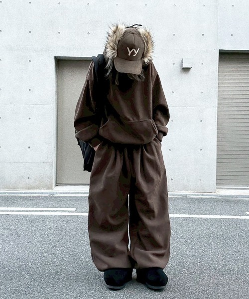 YACA（ヤーカ）の「Corduroy Jogger Pants/コーデュロイジョガーパンツ【unisex item】（スウェットパンツ・レディース・ブラック/ブラウン・FREE）」の5枚目の写真