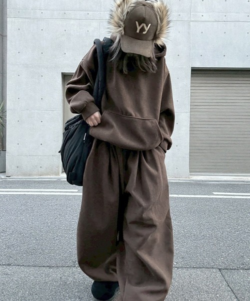 YACA（ヤーカ）の「Corduroy Jogger Pants/コーデュロイジョガーパンツ【unisex item】（スウェットパンツ・レディース・ブラック/ブラウン・FREE）」の6枚目の写真