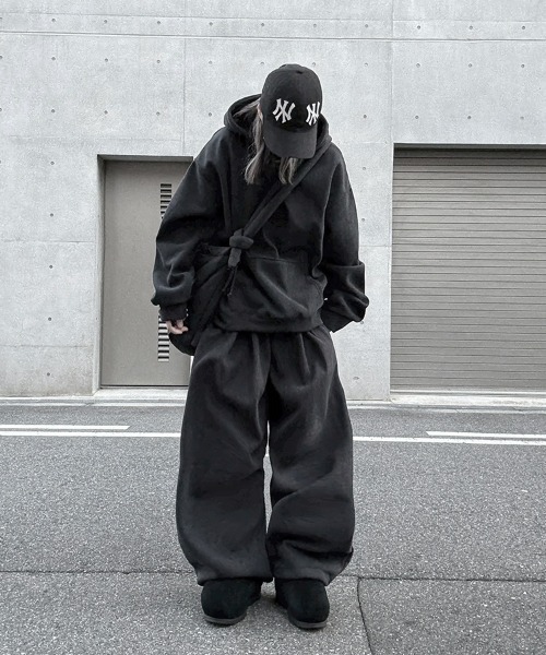 YACA（ヤーカ）の「Corduroy Jogger Pants/コーデュロイジョガーパンツ【unisex item】（スウェットパンツ・レディース・ブラック/ブラウン・FREE）」の12枚目の写真