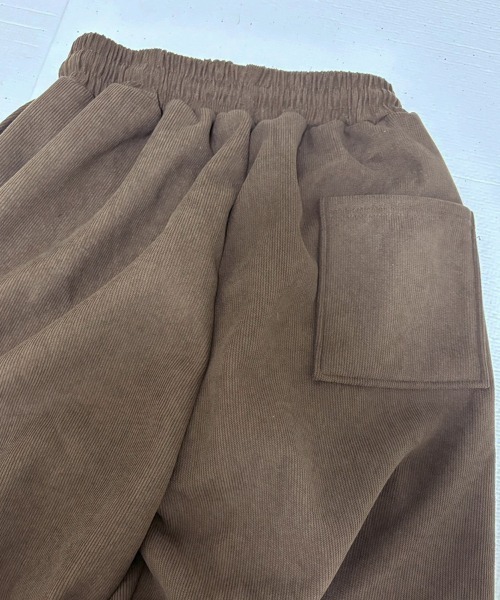 YACA（ヤーカ）の「Corduroy Jogger Pants/コーデュロイジョガーパンツ【unisex item】（スウェットパンツ・レディース・ブラック/ブラウン・FREE）」の16枚目の写真
