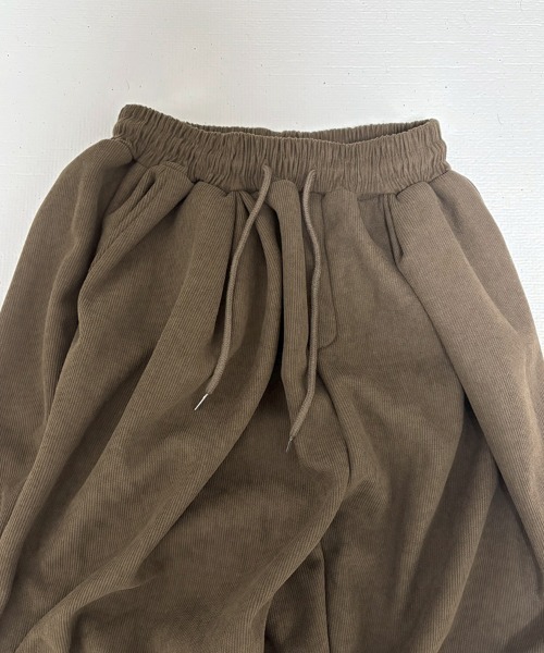 YACA（ヤーカ）の「Corduroy Jogger Pants/コーデュロイジョガーパンツ【unisex item】（スウェットパンツ・レディース・ブラック/ブラウン・FREE）」の18枚目の写真