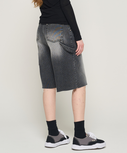 CARGOBROS FOR WOMAN(カーゴブロスフォーウィメン)の「フェイドウォッシングカーゴバミューダパンツ(ブラック)(その他パンツ・レディース・その他・LARGE/MEDIUM/SMALL)」の2枚目の写真