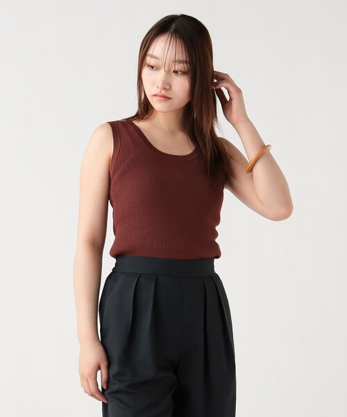 BEAMS HEART（ビームスハート）の「メタルチャーム ニットタンク（タンクトップ・レディース・ブラック/オフホワイト/ネイビー/ブラウン・FREE）」の3枚目の写真