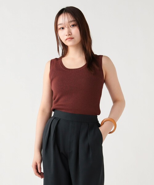 BEAMS HEART（ビームスハート）の「メタルチャーム ニットタンク（タンクトップ・レディース・ブラック/オフホワイト/ネイビー/ブラウン・FREE）」の12枚目の写真