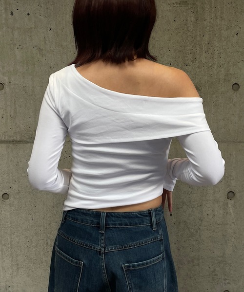 ROGER AND RAW(ロジャーアンドロウ)の「アイレットデザインワンショルダートップス(Tシャツ/カットソー・レディース・グレー/ブラック/ホワイト・FREE)」の21枚目の写真