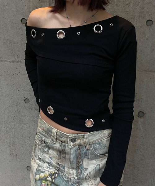 ROGER AND RAW(ロジャーアンドロウ)の「アイレットデザインワンショルダートップス(Tシャツ/カットソー・レディース・グレー/ブラック/ホワイト・FREE)」の15枚目の写真