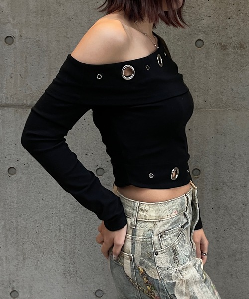 ROGER AND RAW(ロジャーアンドロウ)の「アイレットデザインワンショルダートップス(Tシャツ/カットソー・レディース・グレー/ブラック/ホワイト・FREE)」の14枚目の写真