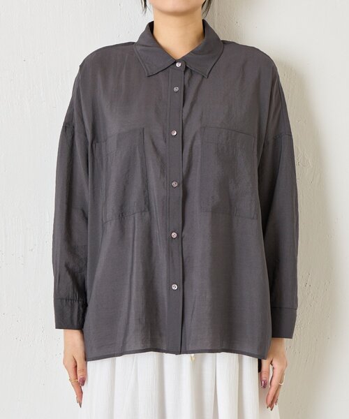 Jena espace merveilleux（ジェナ　エスパスメルヴェイユ）の「【WEB限定カラー/リバイバル】バックシャーリングシャツ（シャツ/ブラウス・レディース・チャコールグレー/パープル/グレー/オフホワイト/イエロー・FREE）」の8枚目の写真