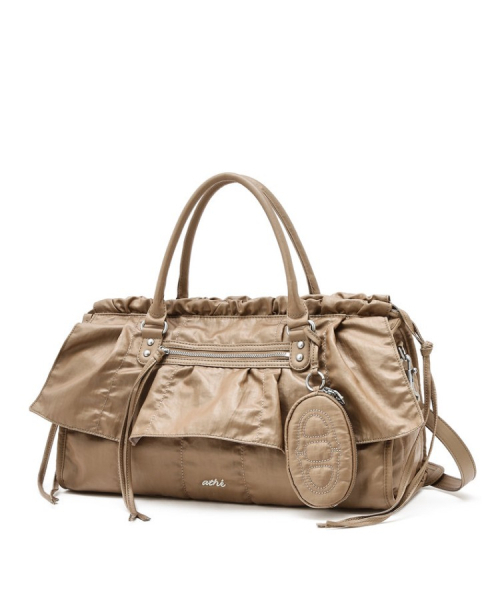 athe（アテ）の「[FRILL] フリルチェーン ベージュ デュプスキン トートバッグ M AABA6E730W1（ショルダーバッグ・レディース・ライトブラウン・FREE）」の2枚目の写真