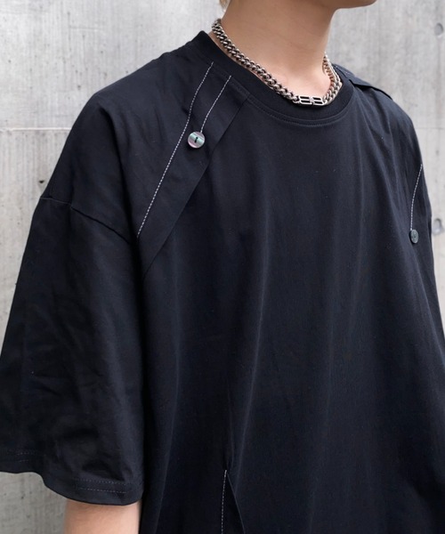 lilful(リルフル)の「【26年春夏新作】ボタンデザインギミックステッチTシャツ(Tシャツ/カットソー・メンズ・ブラック・L/M)」の5枚目の写真