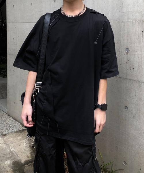 lilful(リルフル)の「【26年春夏新作】ボタンデザインギミックステッチTシャツ(Tシャツ/カットソー・メンズ・ブラック・L/M)」の3枚目の写真
