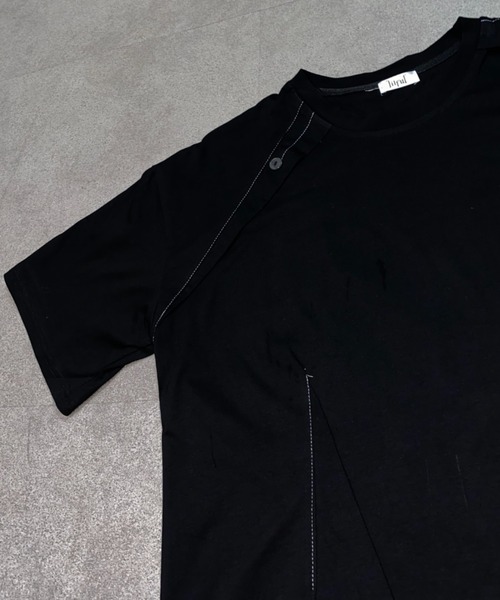 lilful(リルフル)の「【26年春夏新作】ボタンデザインギミックステッチTシャツ(Tシャツ/カットソー・メンズ・ブラック・L/M)」の15枚目の写真