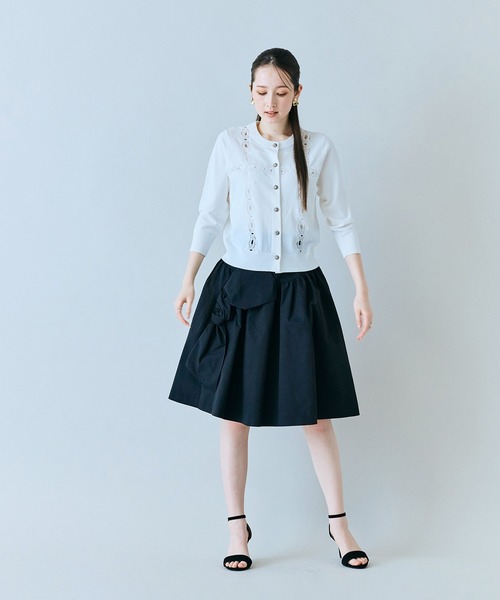 Audie a Muses(オーディアミューズ)の「クロスレースカーディガン(カーディガン/ボレロ・レディース・ブラック/オフホワイト・42/38)」の4枚目の写真
