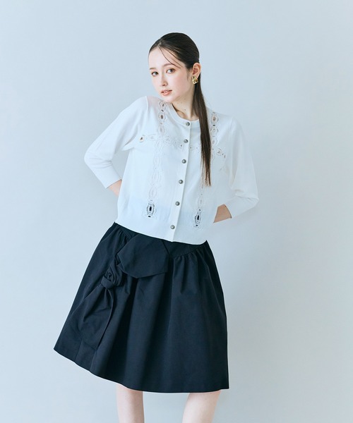 Audie a Muses(オーディアミューズ)の「クロスレースカーディガン(カーディガン/ボレロ・レディース・ブラック/オフホワイト・42/38)」の6枚目の写真