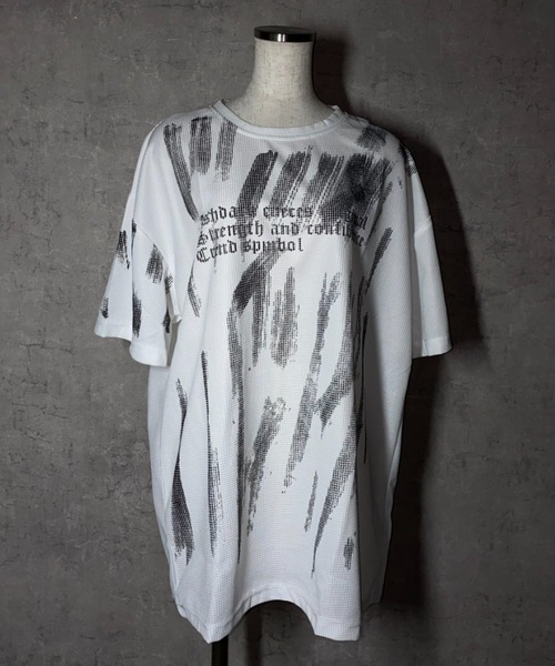 lilful(リルフル)の「【26年春夏新作】ペイントスプレー風レターリングプリントワッフルチェックTシャツ(Tシャツ/カットソー・メンズ・ブラック/ホワイト・M/L)」の12枚目の写真