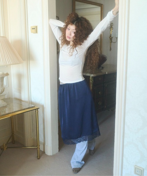 chernyy(チェルニー)の「floral flared leggings / 小花柄フレアレギンス(その他パンツ・レディース・グレー/アイボリー・SMALL/LARGE/MEDIUM)」の20枚目の写真