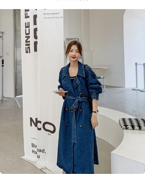I.O.E(アイオイ)の「デニム トレンチコート ロング丈(トレンチコート・レディース・ブルー・LARGE/MEDIUM/X-LARGE)」の1枚目の写真