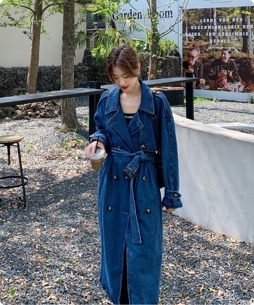 I.O.E(アイオイ)の「デニム トレンチコート ロング丈(トレンチコート・レディース・ブルー・LARGE/MEDIUM/X-LARGE)」の11枚目の写真