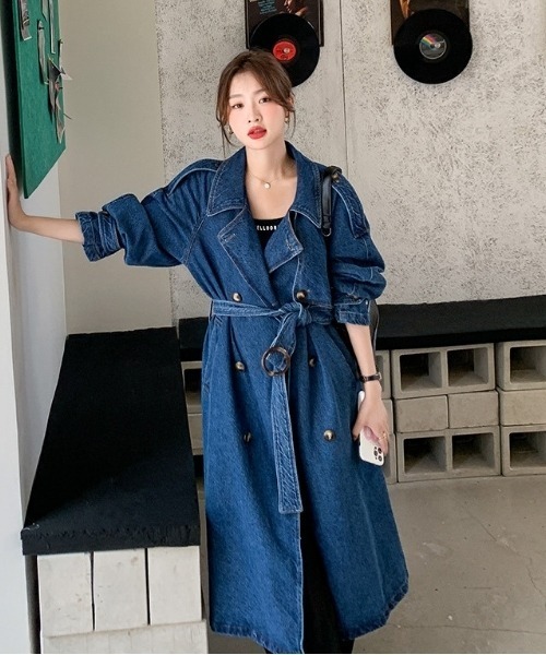 I.O.E(アイオイ)の「デニム トレンチコート ロング丈(トレンチコート・レディース・ブルー・LARGE/MEDIUM/X-LARGE)」の2枚目の写真