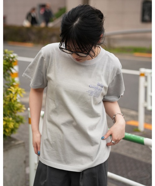 BGL(ビージーエル)の「CRACK OVAL LOGO TEE / ロゴプリント / かすれプリント / クラックロゴ / ピグメント / ヴィンテージライク 半袖Tシャツ(Tシャツ/カットソー・レディース・ブラック/ライトグレー・S/M/L)」の3枚目の写真