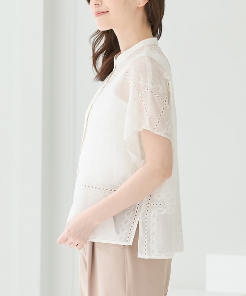 Honeys(ハニーズ)の「刺繍バンドカラーブラウス(シャツ/ブラウス・レディース・アイボリー/ブラック/ブルー・L/M/S)」の17枚目の写真