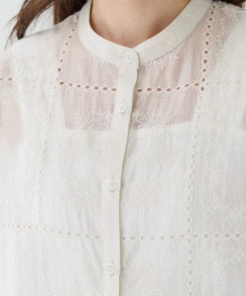 Honeys(ハニーズ)の「刺繍バンドカラーブラウス(シャツ/ブラウス・レディース・アイボリー/ブラック/ブルー・L/M/S)」の20枚目の写真