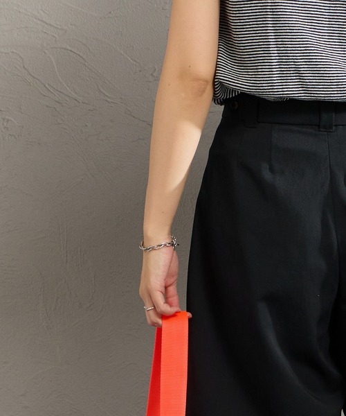 FRED PERRY（フレッドペリー）の「【WEB先行予約】[FRED PERRY/フレッドペリー]  ワンポイントロゴ刺繍 テニストラウザーバミューダショーツ（その他パンツ・レディース・ブラック/キャメル・L/M/S/XS）」の14枚目の写真