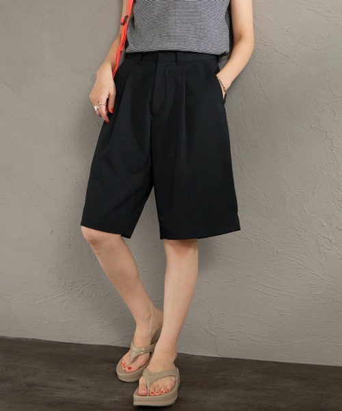 FRED PERRY（フレッドペリー）の「【WEB先行予約】[FRED PERRY/フレッドペリー]  ワンポイントロゴ刺繍 テニストラウザーバミューダショーツ（その他パンツ・レディース・ブラック/キャメル・L/M/S/XS）」の4枚目の写真