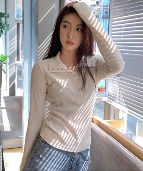 Alvia(アルビア)の「リブTシャツ レディース 長袖 無地 スナップボタン付き スリムフィット カジュアルトップス(Tシャツ/カットソー・レディース・アイボリー/ダークグレー・M)」の7枚目の写真