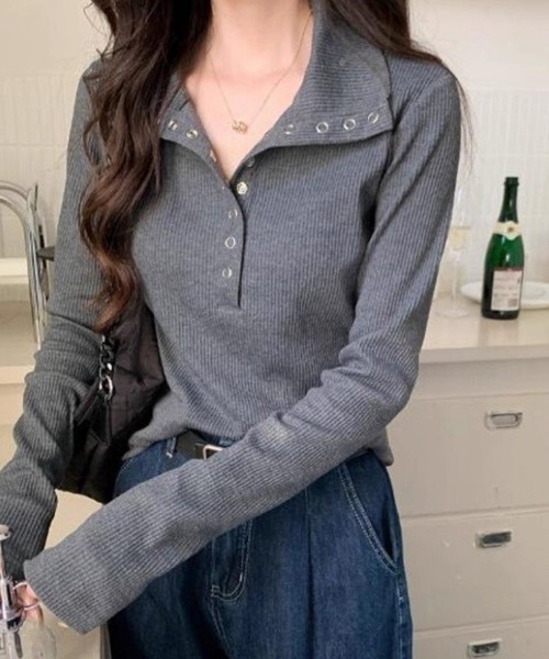 Alvia(アルビア)の「リブTシャツ レディース 長袖 無地 スナップボタン付き スリムフィット カジュアルトップス(Tシャツ/カットソー・レディース・アイボリー/ダークグレー・M)」の15枚目の写真
