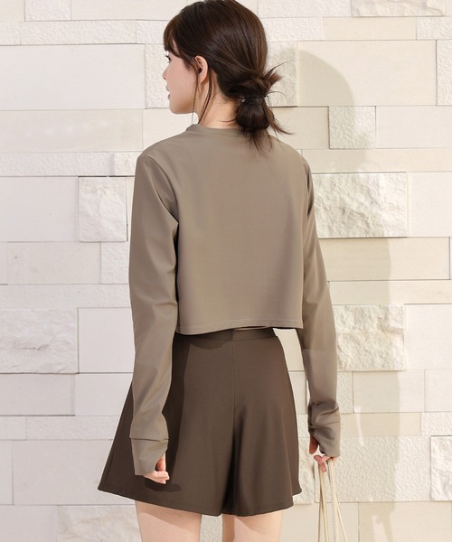 TeddyShop（テディショップ）の「【紫外線遮蔽率99.9%以上/UPF50+/大きいサイズ有】長袖クロップド丈ラッシュガードトップス+インパン付きタンキニ 3点セット レディース（水着・レディース・ブラック×カーキ/ホワイト系その他/グレー系その他・S/LL/L/M）」の16枚目の写真