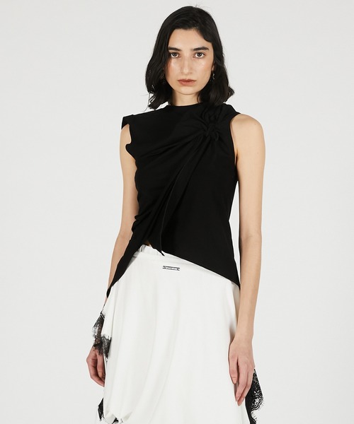 PRANK PROJECT（プランクプロジェクト）の「【2026Summer Pre-Order】アシンメトリーノットトップ / Asymmetrical Knot Top（Tシャツ/カットソー・レディース・レッド/グレー/ブラック・FREE）」の2枚目の写真