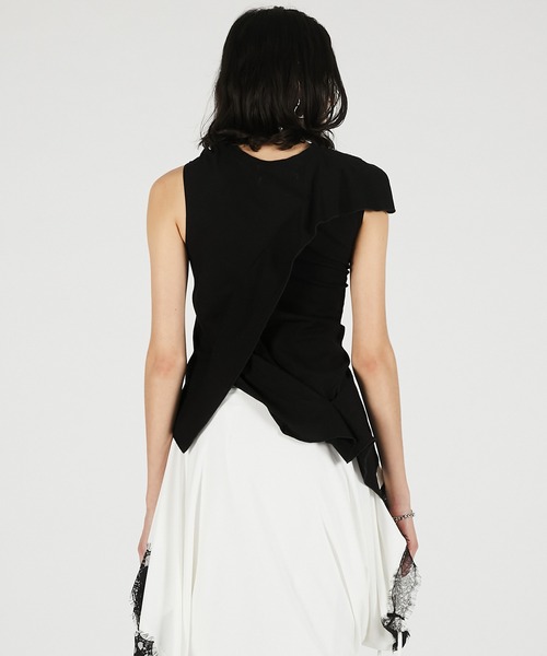 PRANK PROJECT（プランクプロジェクト）の「【2026Summer Pre-Order】アシンメトリーノットトップ / Asymmetrical Knot Top（Tシャツ/カットソー・レディース・レッド/グレー/ブラック・FREE）」の12枚目の写真