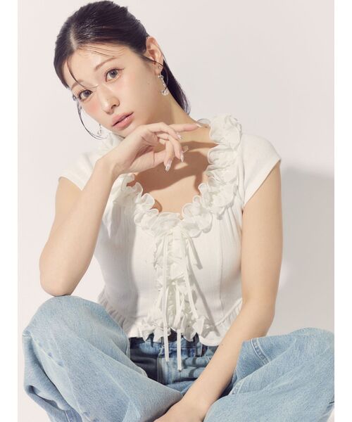 RESEXXY(リゼクシー)の「デコラティブフリルカットソー(Tシャツ/カットソー・レディース・グレー/ホワイト/ブラック・FREE)」の18枚目の写真
