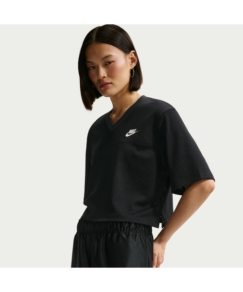 NIKE(ナイキ)の「NIKE/ナイキ WSNSWHRTGFSTVLCROPMSHJ(Tシャツ/カットソー・レディース・ブルー/ブラック/ピンク・M/L/XL/S)」の1枚目の写真