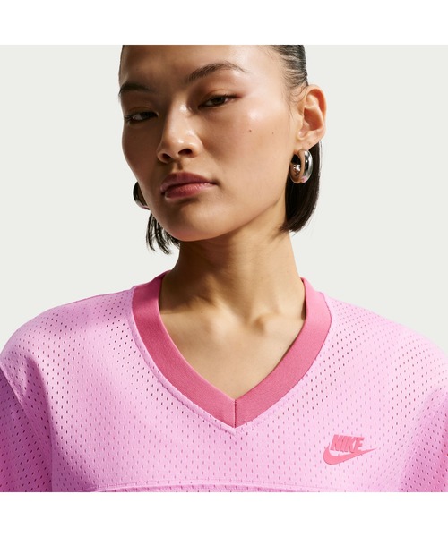 NIKE(ナイキ)の「NIKE/ナイキ WSNSWHRTGFSTVLCROPMSHJ(Tシャツ/カットソー・レディース・ブルー/ブラック/ピンク・M/L/XL/S)」の15枚目の写真