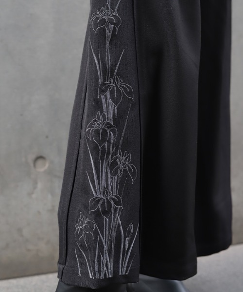 REZEN(リゼン)の「菖蒲刺繍ワイドパンツ(その他パンツ・メンズ・レッドパープル/ピンク/ライトグレー・SMALL/MEDIUM/LARGE)」の10枚目の写真