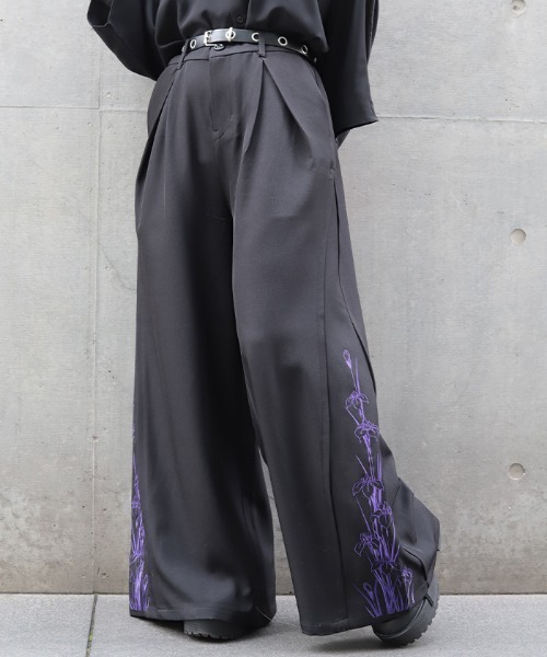REZEN(リゼン)の「菖蒲刺繍ワイドパンツ(その他パンツ・メンズ・レッドパープル/ピンク/ライトグレー・SMALL/MEDIUM/LARGE)」の11枚目の写真