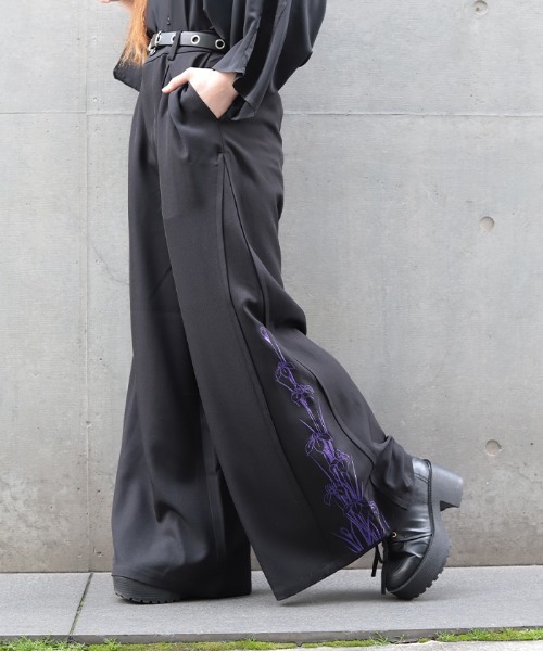REZEN(リゼン)の「菖蒲刺繍ワイドパンツ(その他パンツ・メンズ・レッドパープル/ピンク/ライトグレー・SMALL/MEDIUM/LARGE)」の12枚目の写真