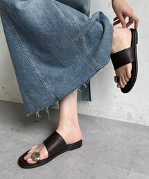 GOLDモチーフトングサンダル